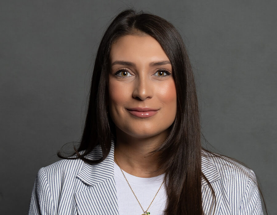 Lena Munoz deine Ansprechpartnerin für das private Studienkolleg Prep4University